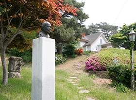 조병화문학관